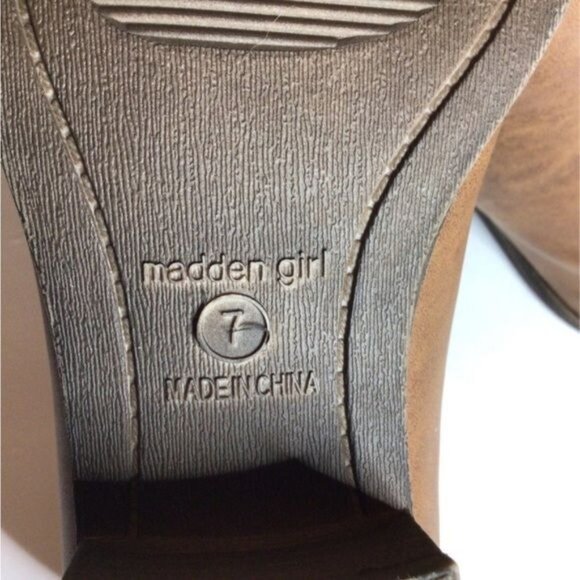 Madden Girl Women’s Slip On Ankle Boot with Buckle, Brown, size 7 - Picture 5 of 7